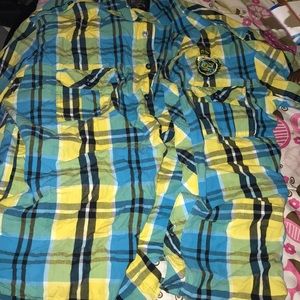 It’s a regular shirt for men